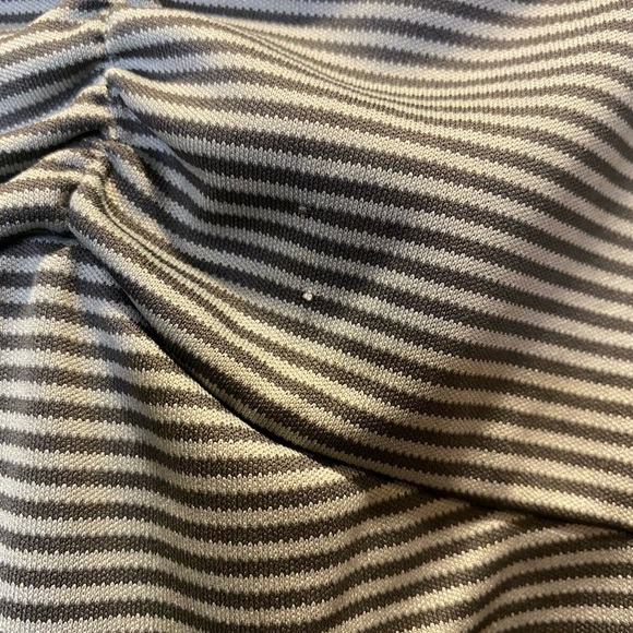 Isis- Gray Striped Workout Tank- Sz. XS - Picture 7 of 10